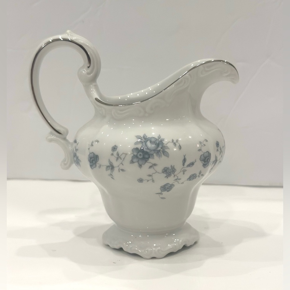 Johann Haviland Vintage Creamer Blue Garland Pattern White